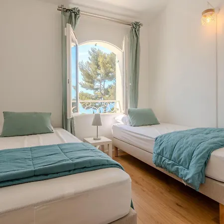 Cap Esterel Vue * Сен-Рафаэль