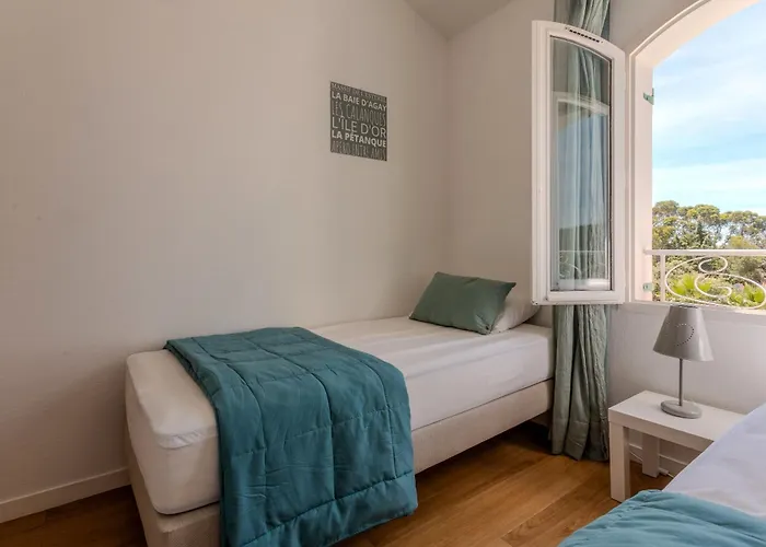 Cap Esterel Vue بيت للعطل